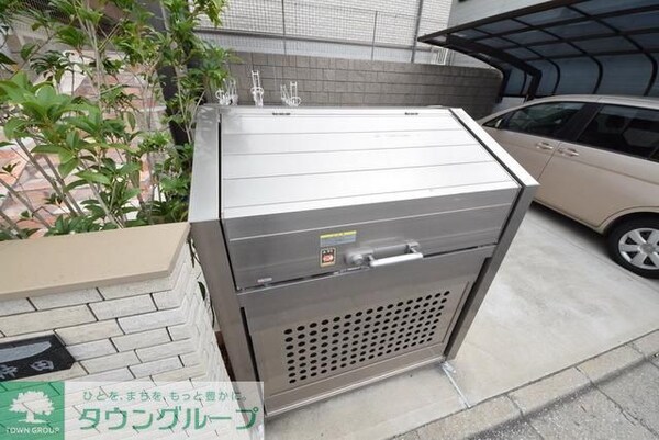 共有部分(入居者専用ダストボックス)