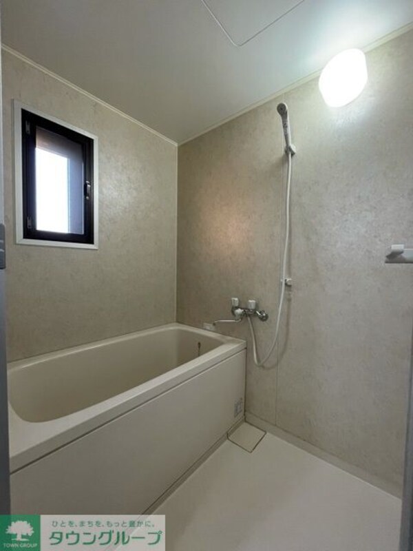 バス／シャワールーム等(303号室参考写真となります。)