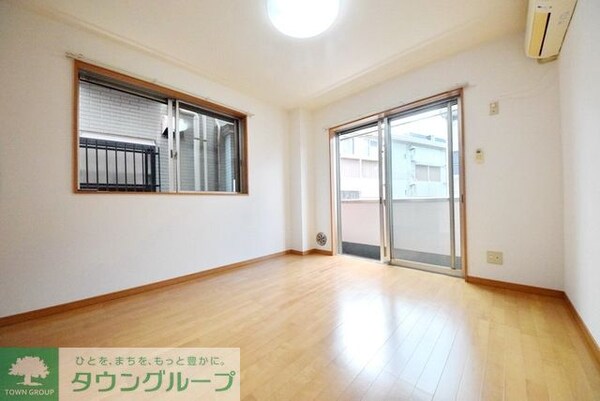リビング・居室(現地待ち合わせ歓迎♪お問合せはタウンハウジング蘇我店まで！)
