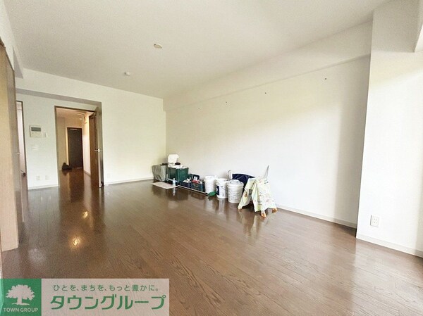 リビング・居室(※別号室参考写真)