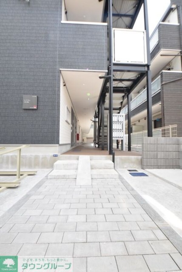 エントランス(お部屋探しは【タウンハウジング千葉店】にお任せ下さい♪)