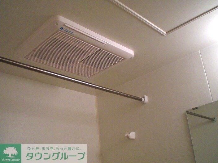 物件内観写真8　(浴室乾燥機)