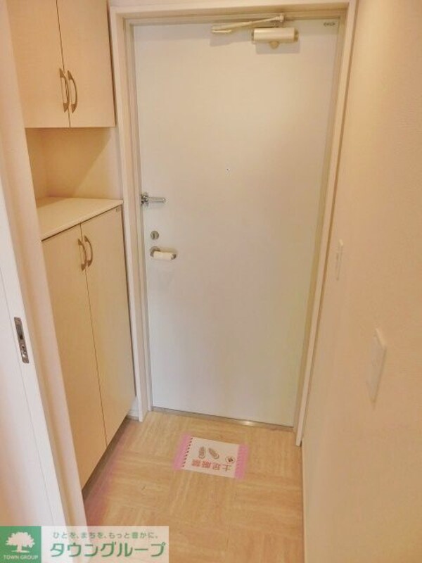 玄関(お部屋探しは【タウンハウジング蘇我店】にお任せ下さい♪)