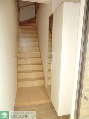 物件内観写真11　(玄関スペース　トールタイプのシューズボックスあります)