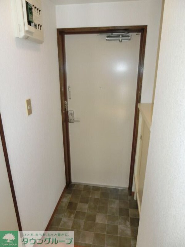 玄関(お問合せはタウンハウジングまで！※現地待合わせ相談可能)