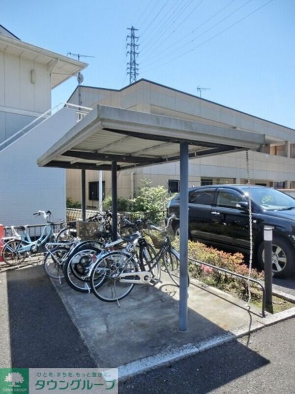 共有部分(嬉しい屋根つき駐輪場)