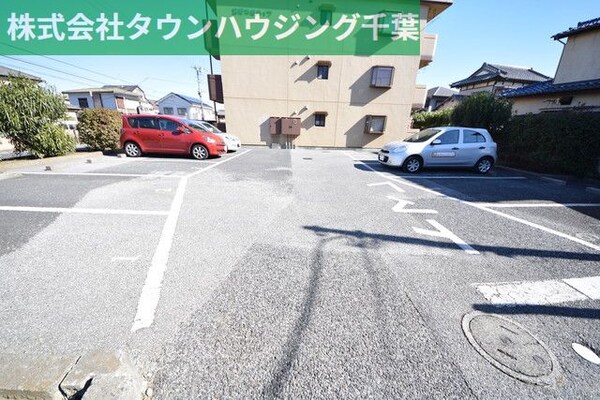 駐車場(敷地内駐車場もございます)