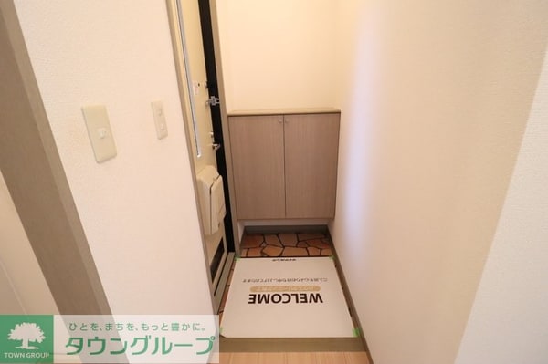 玄関(お問合せは【タウンハウジング】まで！※現地待合わせ相談可！)