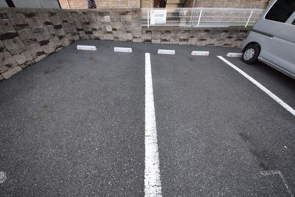 駐車場(現地待ち合わせ歓迎♪お問合せはタウンハウジング千葉店まで！)