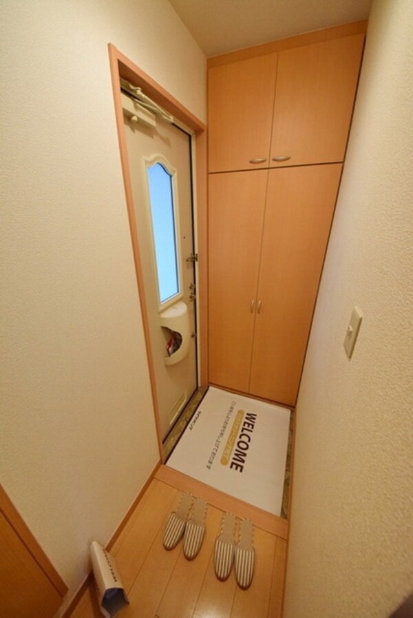 玄関(お部屋探しは【タウンハウジング千葉店】にお任せ下さい♪)