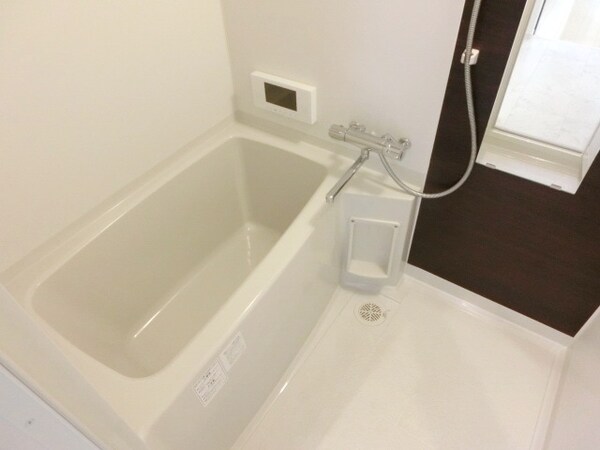 バス／シャワールーム等(１号室タイプ参照)