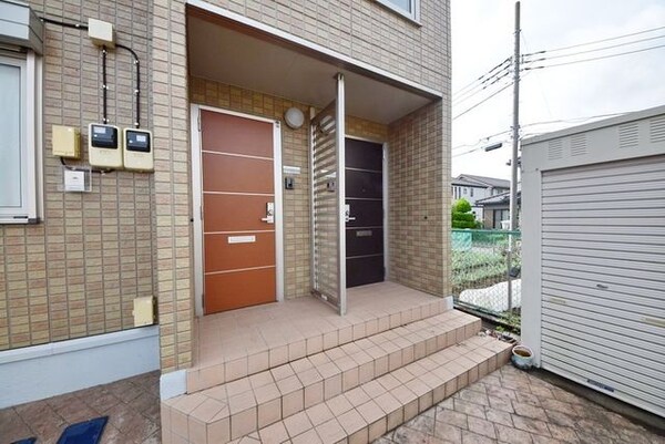 エントランス(お問合せは【タウンハウジング】まで！※現地待合わせ相談可！)