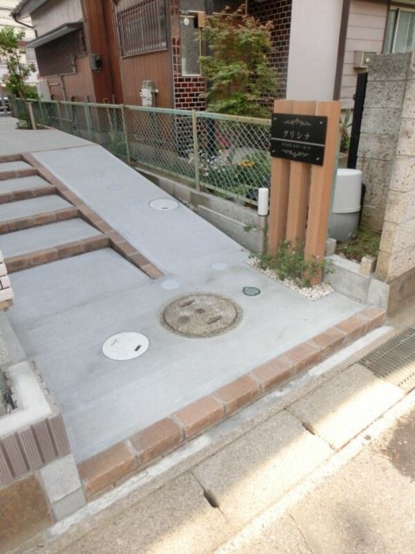 エントランス(お部屋探しはタウンハウジング千葉店にお任せ下さい♪)