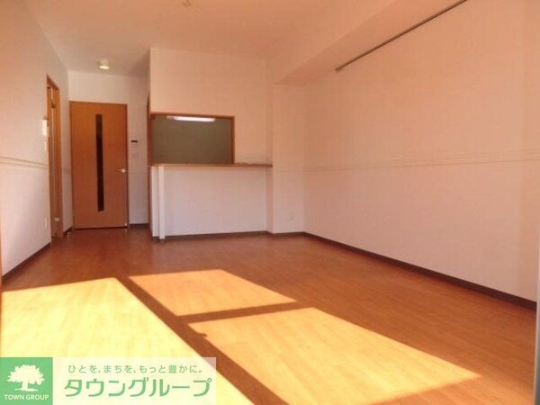 リビング・居室(現地待ち合わせ歓迎♪お問合せはタウンハウジングまで！)