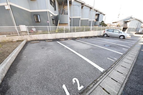 駐車場(お問合せは【タウンハウジング】まで！※現地待合わせ相談可！)