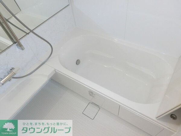 バス／シャワールーム等(ゆったり入れる１坪バスです)