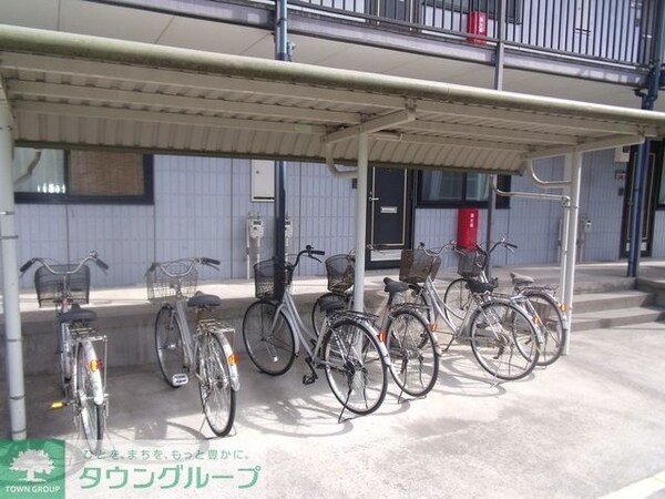 共有部分(屋根付きの自転車置場)