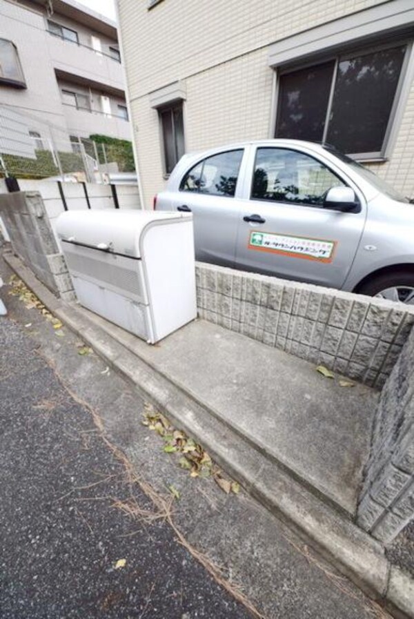 共有部分(ゴミ置き場)