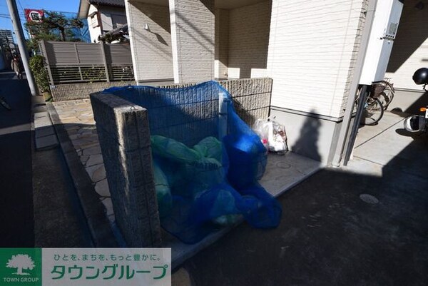 共有部分(ゴミ置き場です)