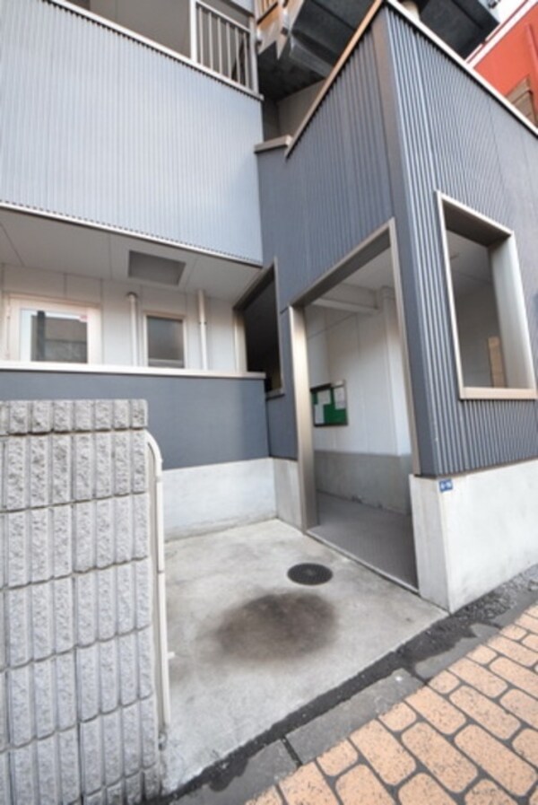 エントランス(お部屋探しは【タウンハウジング千葉店】にお任せ下さい♪)