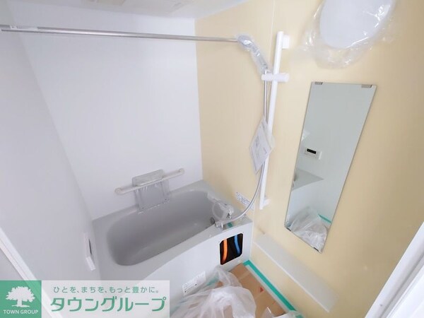 バス／シャワールーム等(※別室の設備施工例です　アクセントカラーに相違がある場合あり)