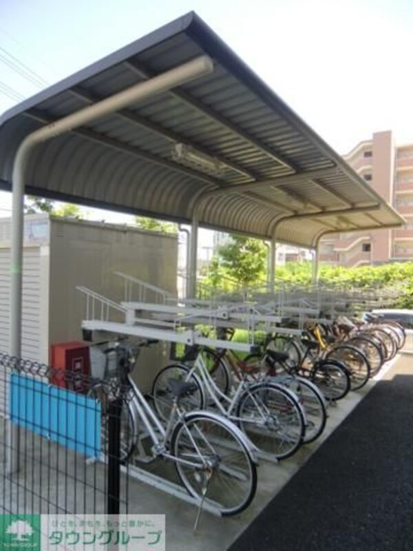 共有部分(屋根付駐輪場)