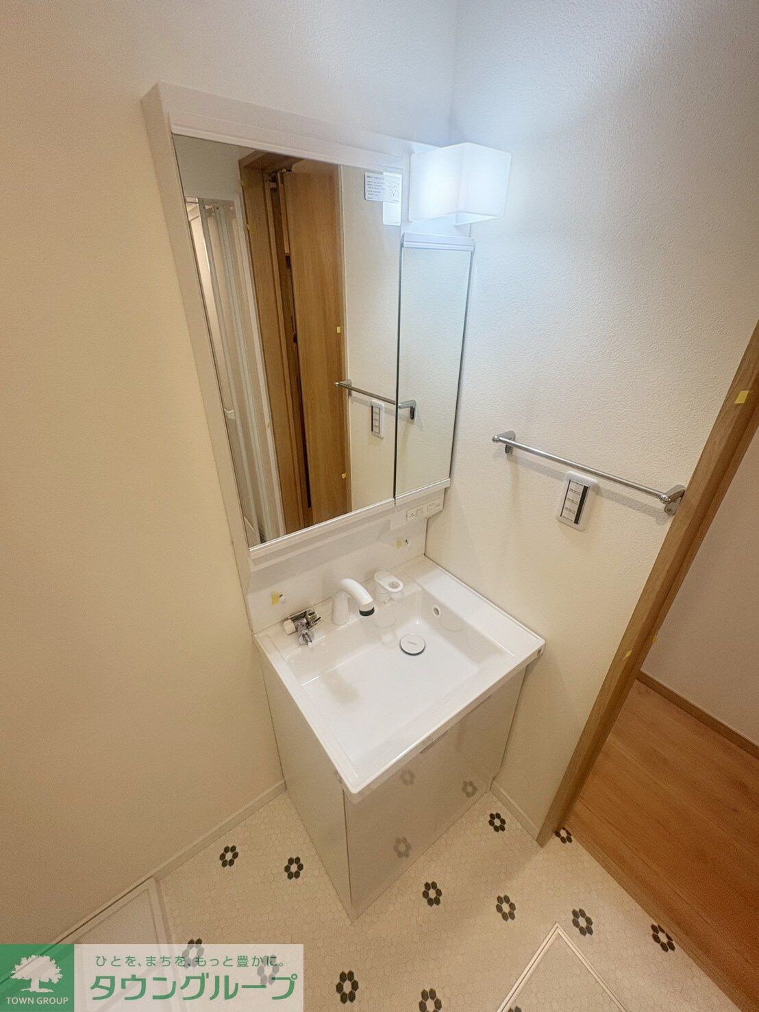 物件内観写真5　(洗面)