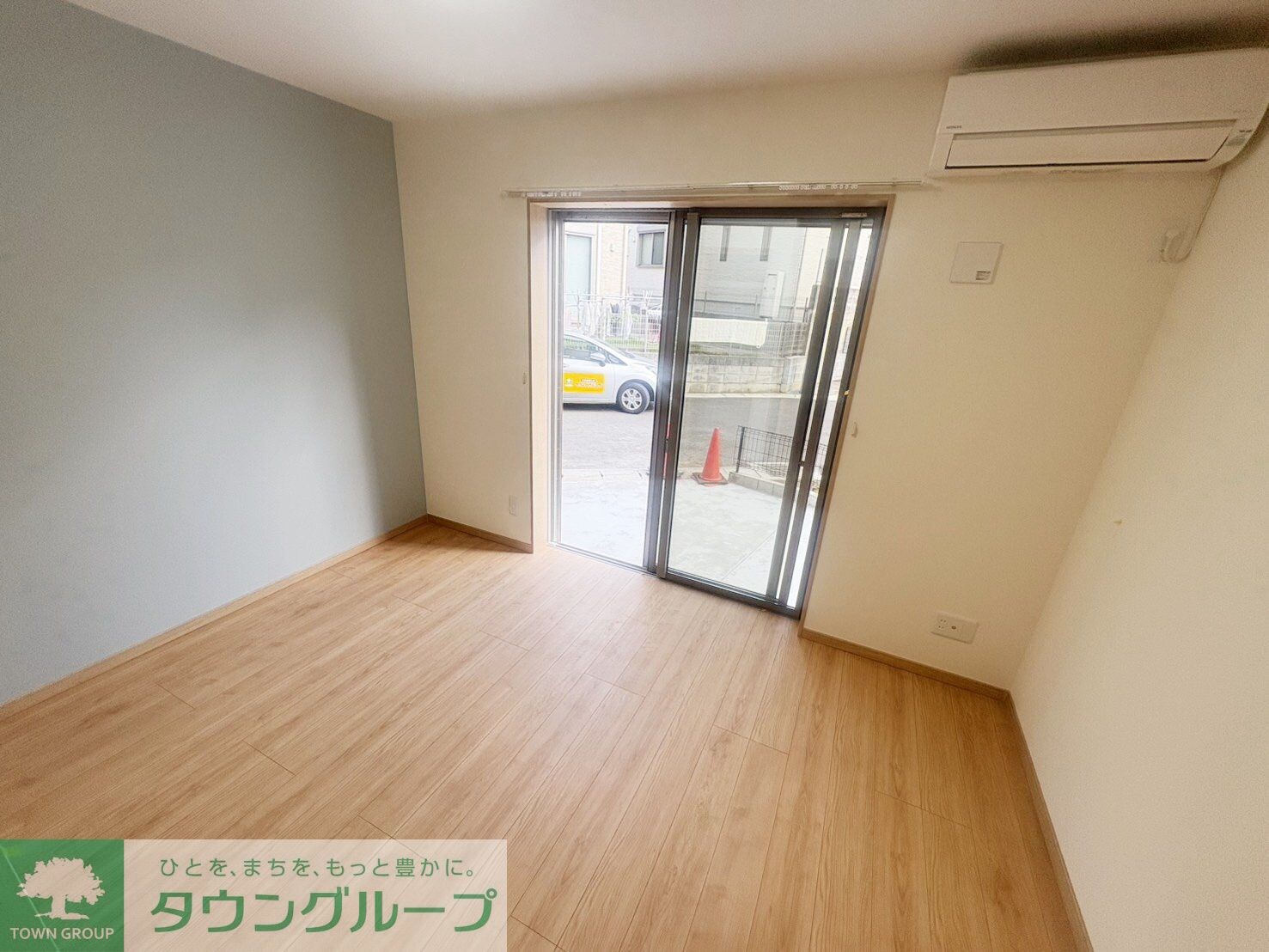 物件内観写真10　(リビング/居室)