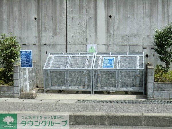 共有部分(ゴミ置き場)