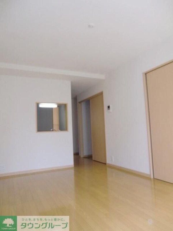 リビング・居室(バルコニーから見たリビングです)