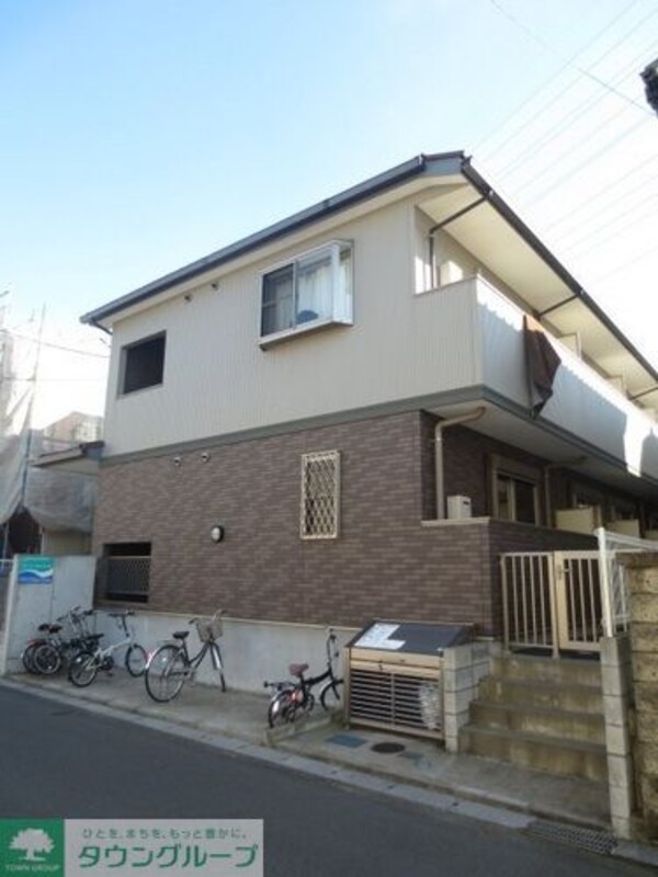 外観(周辺は静かな住宅地です。)