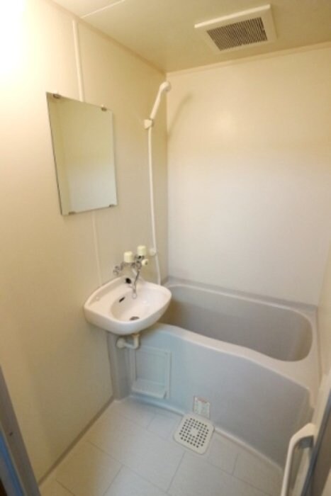 物件内観写真5　(※別号室参考写真です)