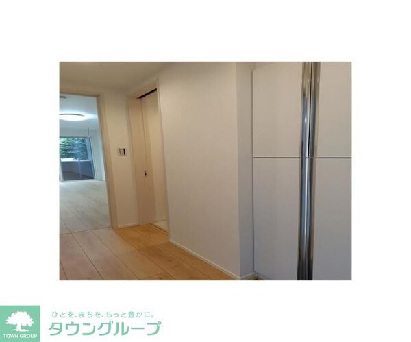 玄関(同間取り102号室の写真です)