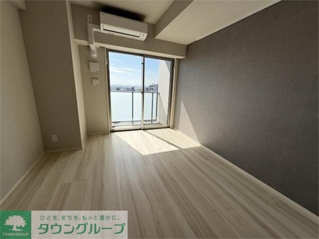 物件内観写真2　(リビング/居室)