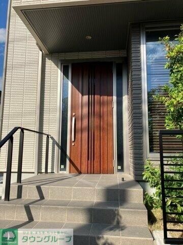 物件内観写真11　(エントランス)