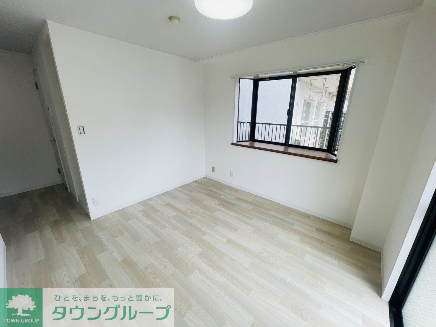 物件内観写真12　(リビング/居室)