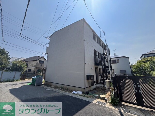 エントランス(隣接：ヒルズ馬橋IIの施工例です)