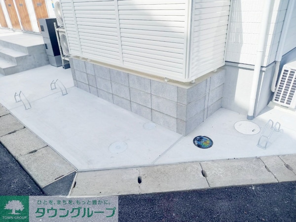 エントランス(駐輪場１)