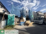 建築中