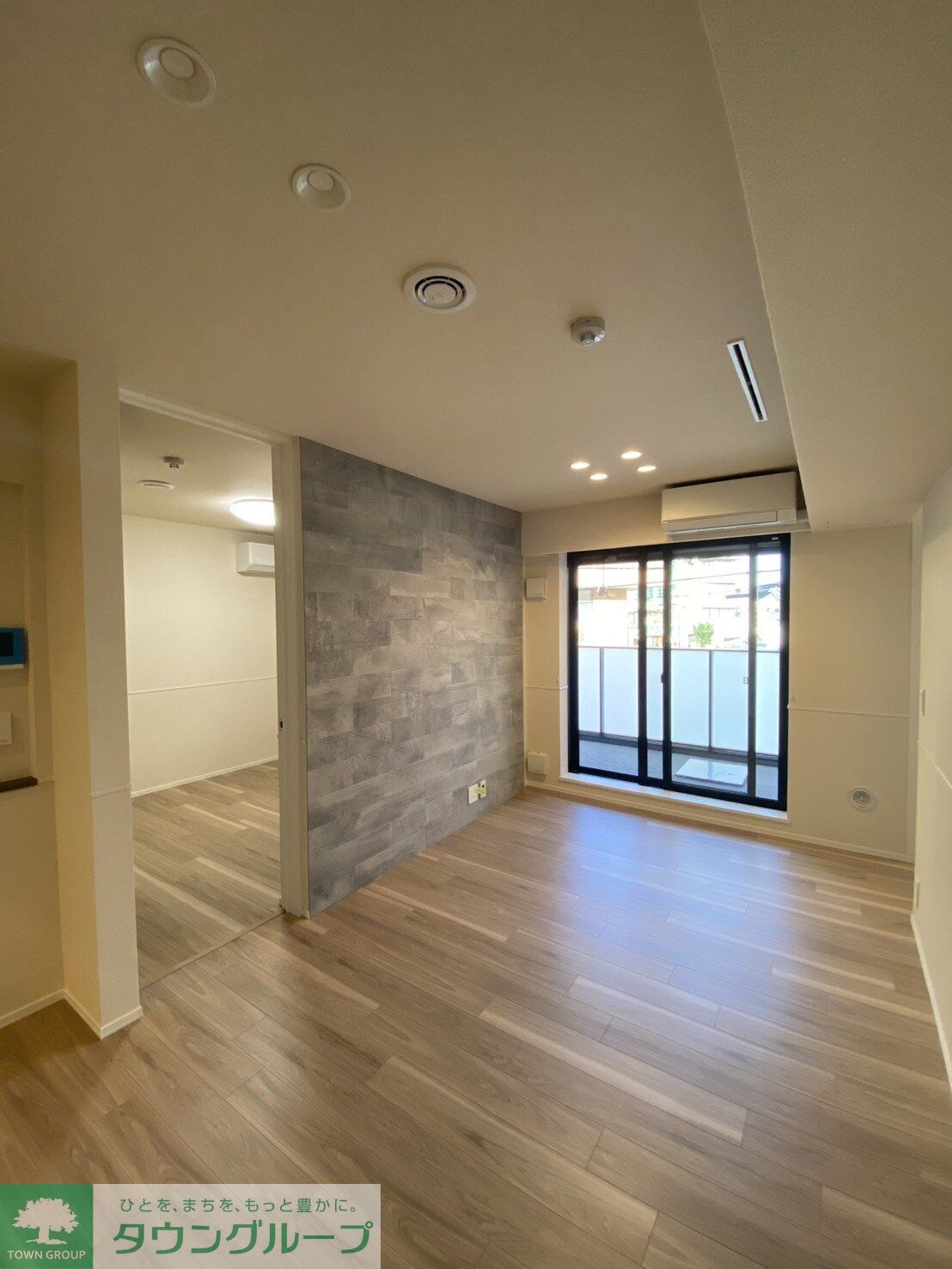 物件内観写真13　(リビング/居室)