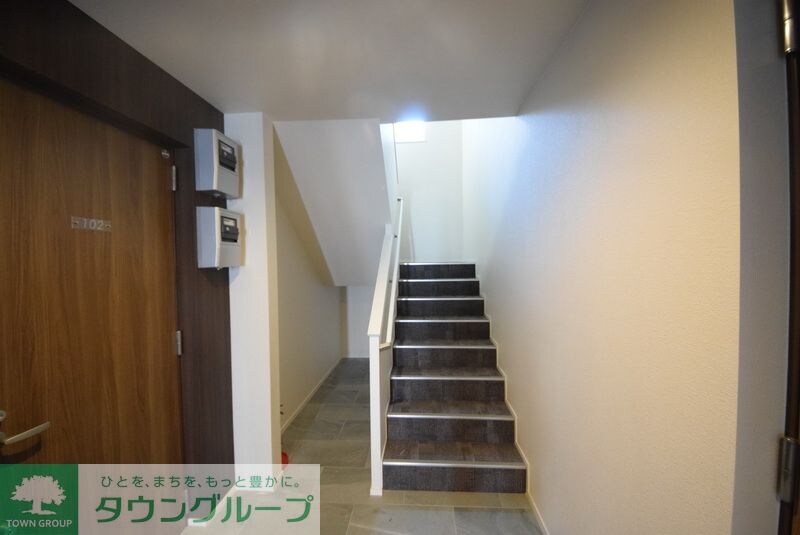 物件内観写真7　(玄関)