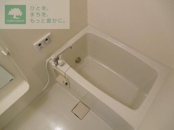 バス／シャワールーム等(経済的な追い焚き完備)