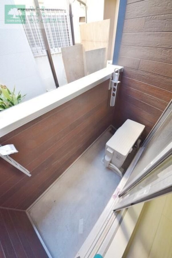 バルコニー(１階でも安心のバルコニー完備)