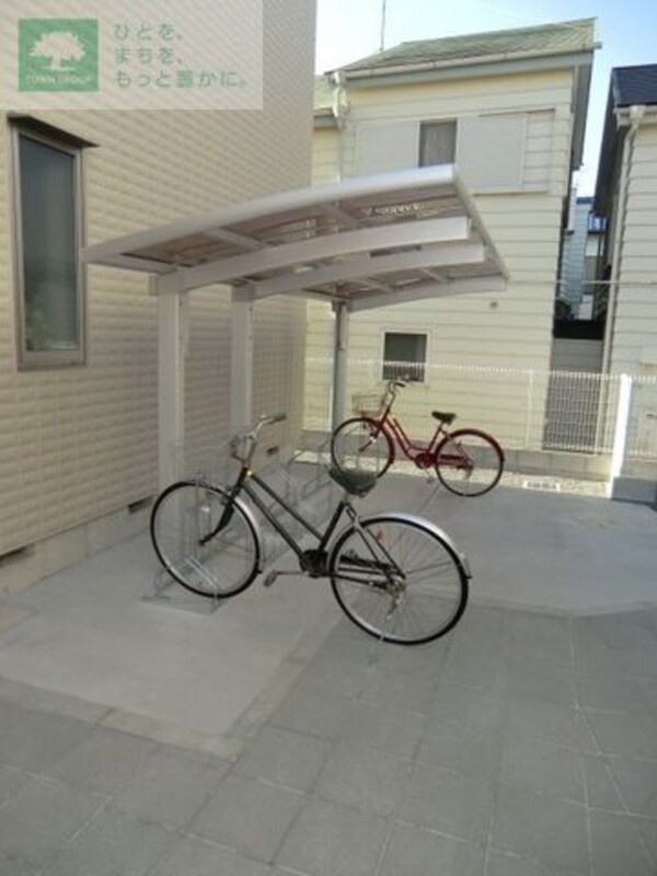 共有部分(屋根付きの駐輪場です)