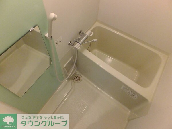 バス／シャワールーム等(浴室換気乾燥機付きで雨の日も洗濯物を乾かせます)