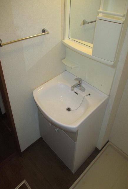 物件内観写真5　(嬉しい独立洗面台。)