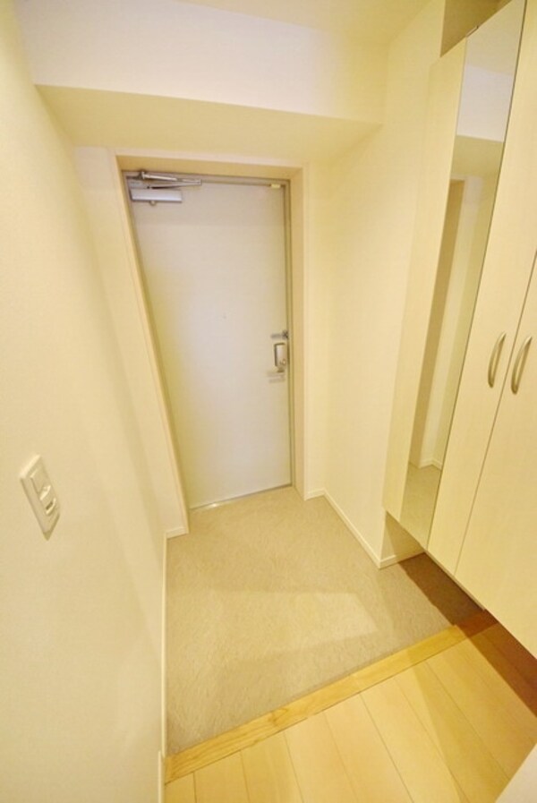 玄関(お部屋探しは【タウンハウジング千葉店】にお任せ下さい♪)