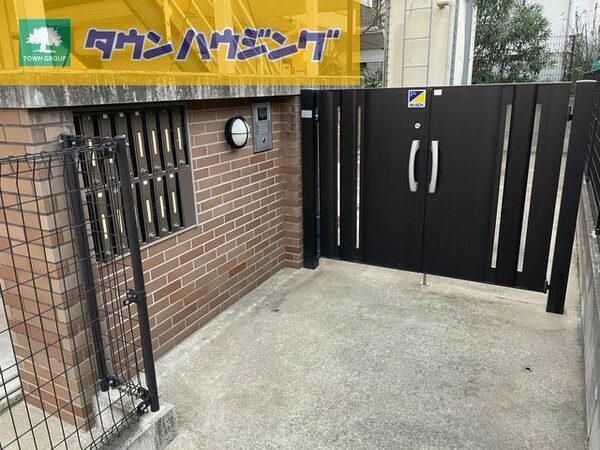 エントランス(お気軽にお問合せ下さい♪043-290-8070)