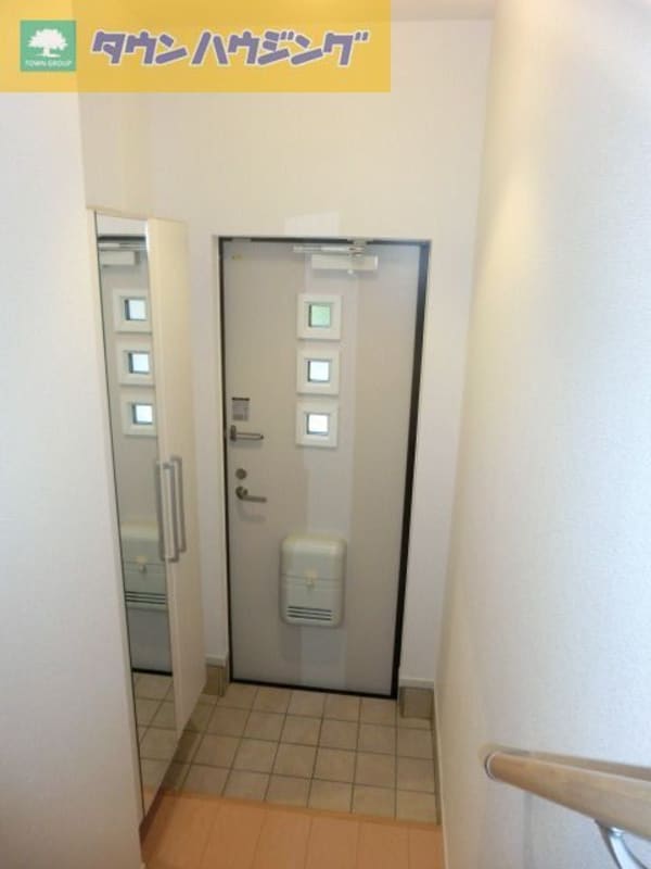 玄関(お気軽にお問合せ下さい♪043-290-8070)