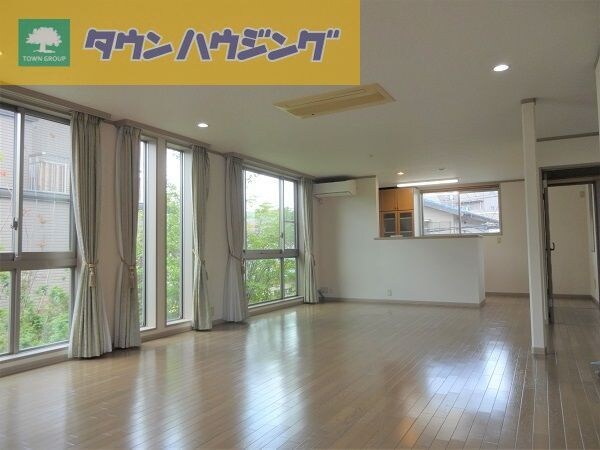 リビング・居室(現地待ち合わせ歓迎♪お問合せはタウンハウジングまで！)